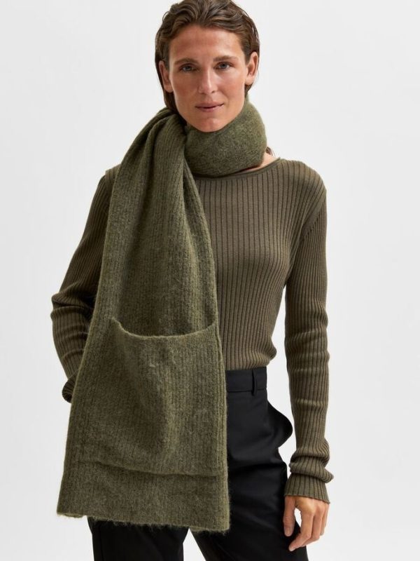 Linna - Mia Knit scarf