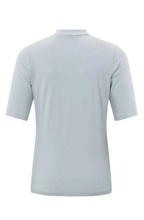 Soft t-shirt with turtleneck and short sleeve