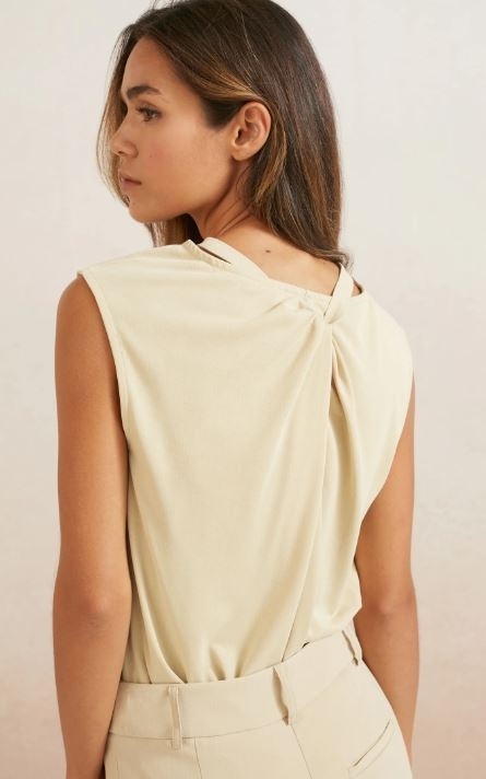 Sleeveless Top With Knotted Back