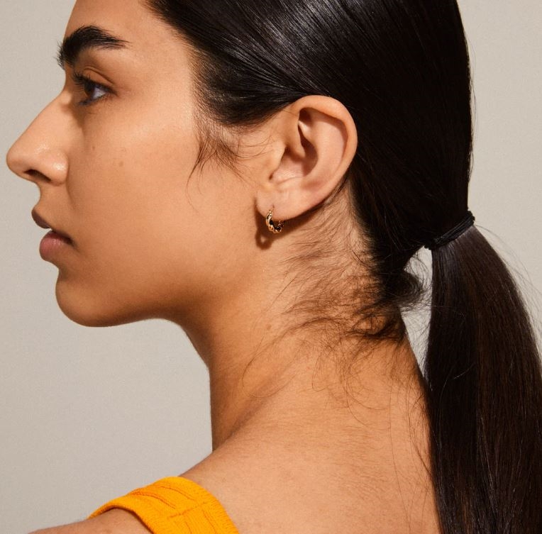 Taffy recycled small swirl hoop earrings