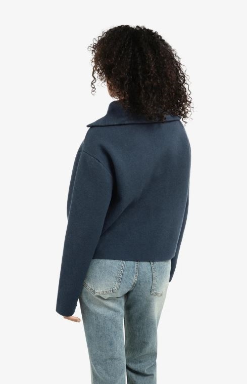 Zip Up Cardigan With Neckline