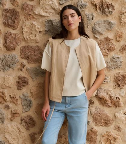 Mouwloos zomerjack met trekkoordjes