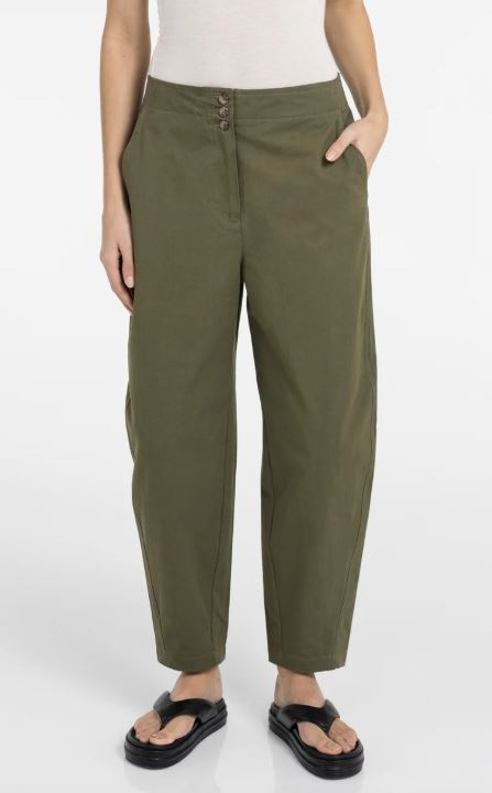 High waist barrel leg trousers with button detail