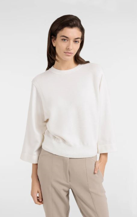 Sweater with mixed textures