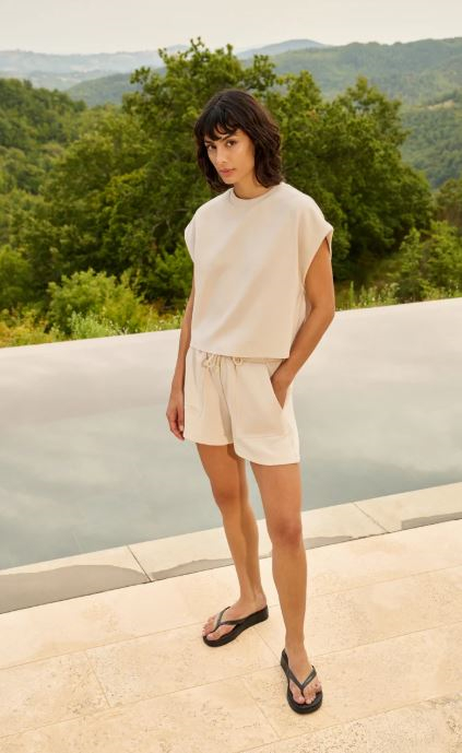 Sleeveless boxy sweatshirt